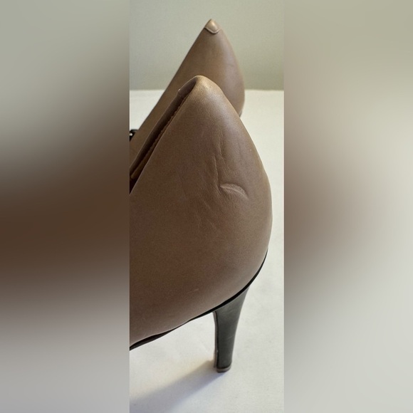 Coach Women’s Fulton T-Strap Leather Pumps Size 8M - Picture 8 of 9